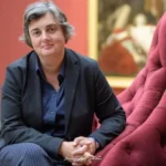 پس لرزه های سرقت بزرگ در روز روشن؛  مدیر لوور کناره گیری کرد